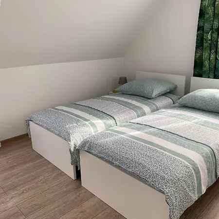 Dom Na Borowkowym Wzgorzu Lägenhet *