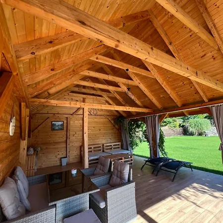 Lägenhet Dom Na Borowkowym Wzgorzu